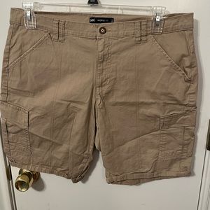 NWOT Lee Midrise Khaki Shorts
